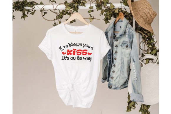 Download Valentine's Day Kiss Day Love Svg Shirt - Valentine Collection